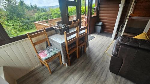 Bronaber Ski Chalet | Cosy 2 bedroom Log Cabin in Snowdonia Cabin151