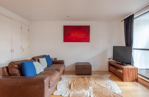 Chaucer Apartment | Cosy 2br Flat near Tower Bridge by GuestReady