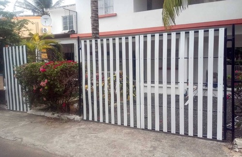 Trou aux Biches House | Cosy 3 bedrooms House close to beaches