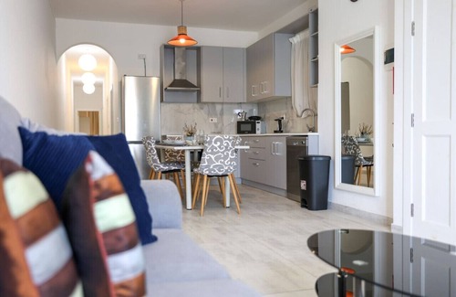 Marsalforn Apartment | Cosy 3BR Apt with private Terrace & Wifi in Gozo