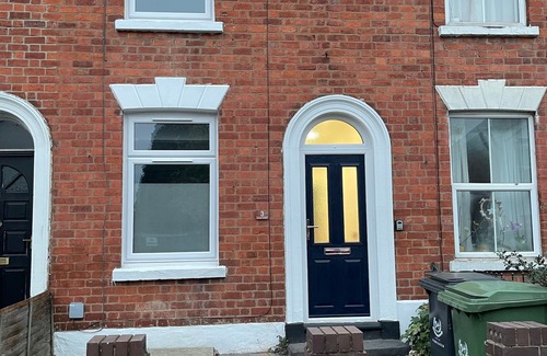 Worcester House | Cosy 4 bed House near City and University - Pet Friendly :)