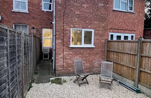Worcester House | Cosy 4 bed House near City and University - Pet Friendly :)