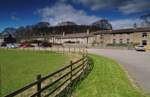 Skipton House | Cosy 5 person cottage in the heart of the dales with access to an award winning wellbeing resort