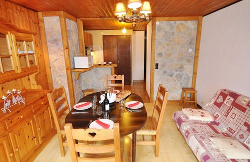 La Chapelle-d'Abondance Apartment | Cosy apartment for 6 guests with WIFI, TV, balcony, pets allowed and parking