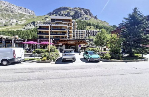 Le Cret Apartment | Cosy and bright three-room apartment near the center
