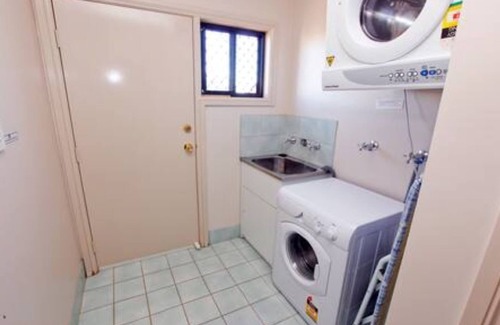 Broken Hill Cottage | Cosy and Convenient