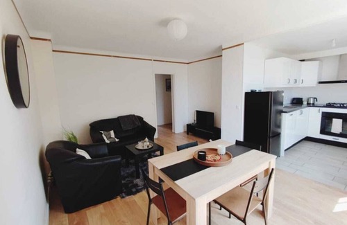 Bobigny Apartment | Cosy and modern flat