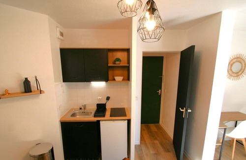 Anatole France Danton Apartment | Cosy and renovated studio with balcony and view