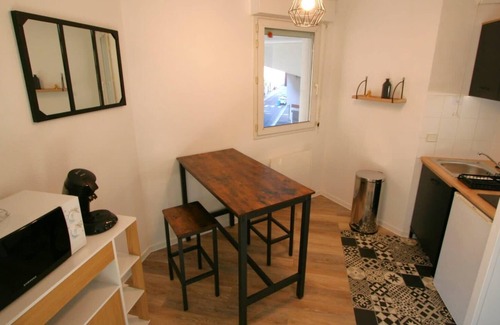 Anatole France Danton Apartment | Cosy and renovated studio with balcony and view