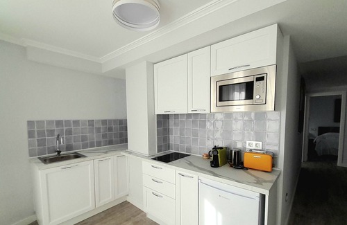 Cabo de las Huertas Apartment | Cosy and spacious apartment at 450 m from the famous beach of Alicante .+ pets