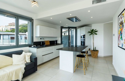 Santo Stefano al Mare Apartment | Cosy apartment for 4 people with A/C, pool, WIFI, TV and terrace
