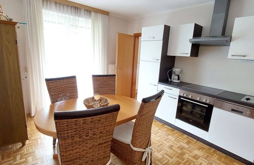 Augsdorf Apartment | Cosy apartment for 4 guests with WIFI, TV and balcony