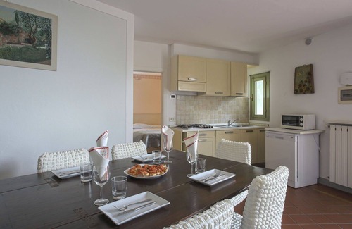 Pieve a Nievole Apartment | Cosy apartment for 6 guests with pool, WIFI, hot tub, TV, patio and pets allowed