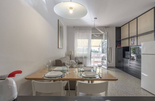 Marina di Andora Apartment | Cosy apartment for 6 people with WIFI, TV, terrace and pets allowed
