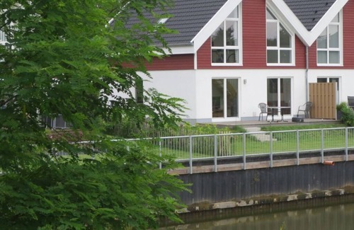 Nordhorn Apartment | Cosy apartment by the lake