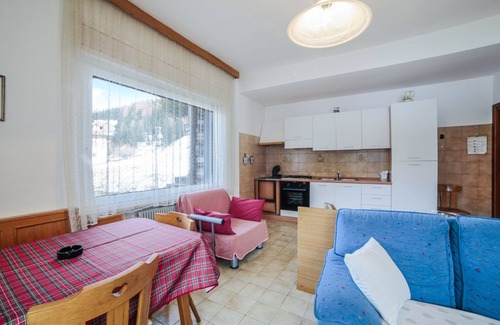 Moena Apartment | Cosy Apartment "Casa Defrancesco with Wi-Fi and Garden