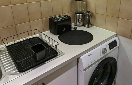 Plympton Apartment | Cosy apartment close to the CBD