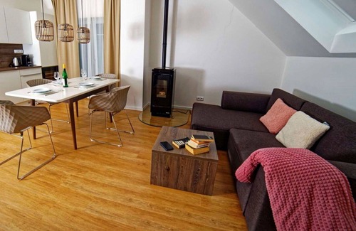 Lojzova Paseka Apartment | Cosy apartment for 4 guests with WIFI, hot tub, TV and terrace