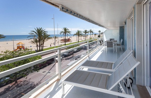 Grau i Platja Apartment | Cosy apartment decorated, with wifi, in front of the beach, High speed wifi 150mbs