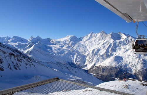 Saas Almagell Apartment | Cosy apartment for 5 people with WIFI, TV and balcony