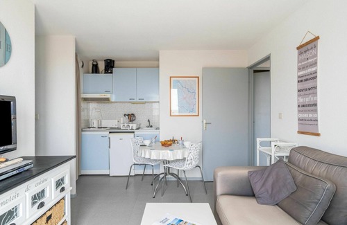 Lacanau-Ocean Apartment | Cosy apartment for 4 guests with pool, WIFI, TV, terrace and pets allowed