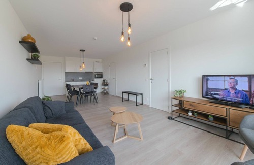 Blankenberge Apartment | Cosy apartment for 4 guests with pool, WIFI, TV and balcony