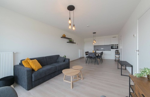 Blankenberge Apartment | Cosy apartment for 4 guests with pool, WIFI, TV and balcony
