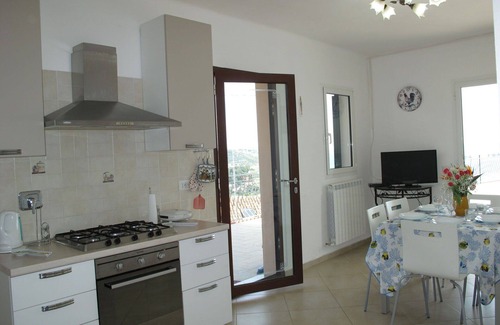 Pantai Apartment | Cosy apartment for 7 people with TV, terrace and parking