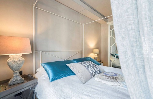 Lamporecchio Apartment | Cosy apartment for 4 guests with A/C, WIFI, pool, TV, panoramic view and parking