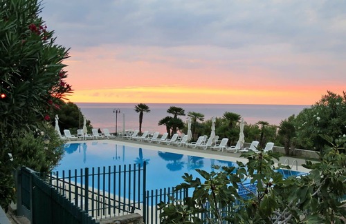 Piani-Ciapin Apartment | Cosy apartment for 6 people with WIFI, pool, TV, terrace and pets allowed