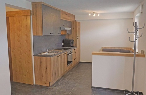 Fliess Apartment | Cosy apartment for 2 guests with WIFI, TV, patio, pets allowed and parking