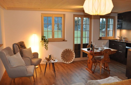 Saanen Apartment | Cosy apartment for 2 guests with WIFI and balcony