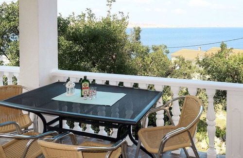 Prizna Apartment | Cosy apartment for 2 guests with A/C, WIFI, TV and terrace