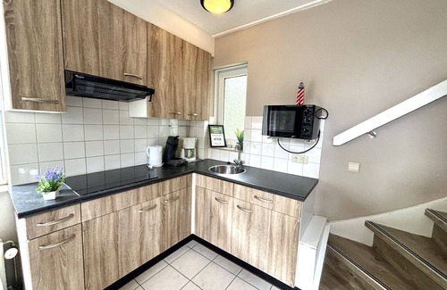 Oostkapelle Apartment | Cosy apartment for 20 people with WIFI, TV and terrace