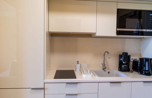Strobl Apartment | Cosy apartment for 3 guests with A/C, WIFI, TV and balcony