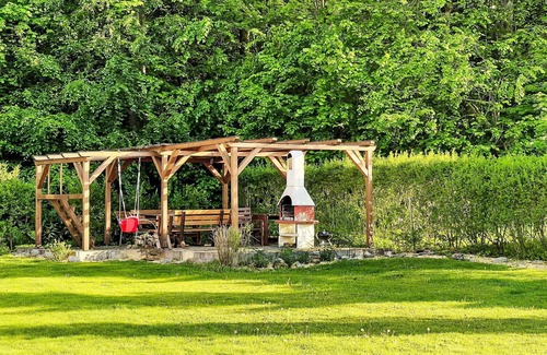 Svoboda nad Upou Apartment | Cosy apartment for 3 people with WIFI, TV and patio