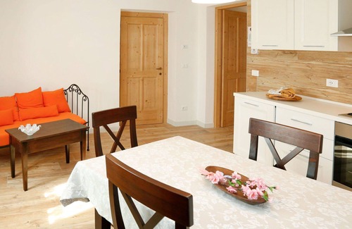 Raveo Apartment | Cosy apartment for 3 people with WIFI, TV and patio