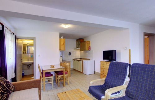 Ravne v Bohinju Apartment | Cosy apartment for 3 guests with WIFI, TV, pets allowed and panoramic view
