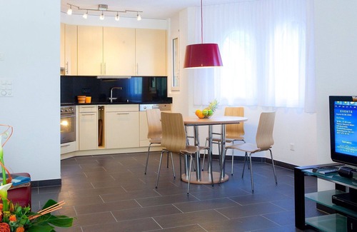 Leukerbad Apartment | Cosy apartment for 4 guests with hot tub, WIFI, TV and balcony