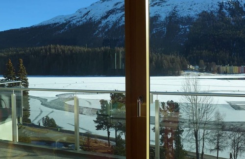 St. Moritz Apartment | Cosy apartment for 4 people with WIFI, TV, terrace and parking