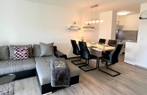 Loffingen Apartment | Cosy apartment for 4 people with pool, WIFI, TV, balcony and panoramic view