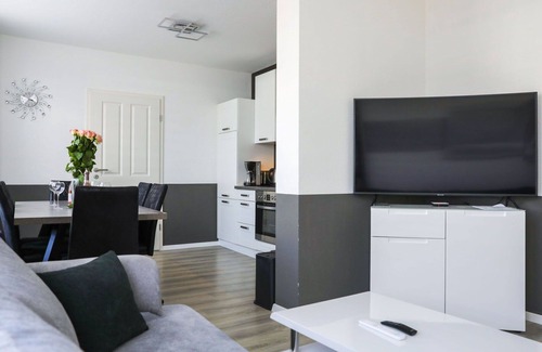 Oberndorf Apartment | Cosy apartment for 4 guests with WIFI, TV, terrace and parking