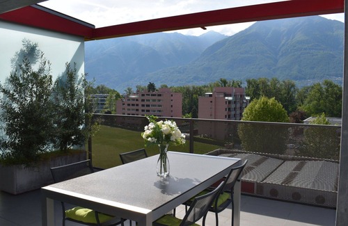 Locarno Apartment | Cosy apartment for 4 guests with WIFI, TV, terrace and panoramic view