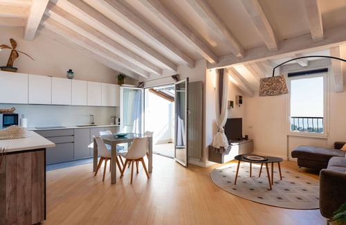 Alassio Apartment | Cosy apartment for 4 guests with private pool, WIFI, A/C, TV, terrace and pets allowed