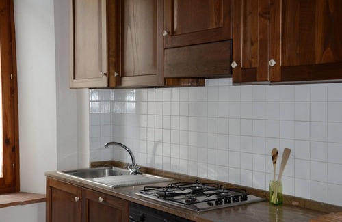 Capolona Apartment | Cosy apartment for 4 guests with pool, WIFI, TV, patio and pets allowed, close to Arezzo