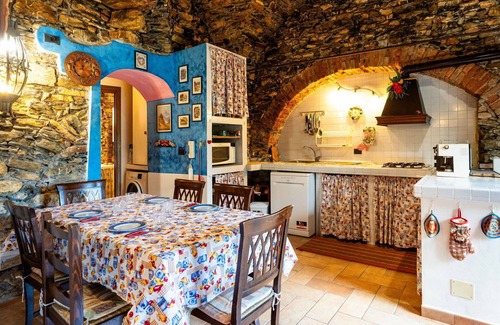 Andora Apartment | Cosy apartment for 4 guests with WIFI, TV, patio and pets allowed