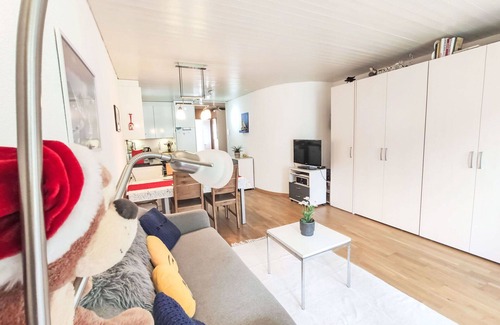 Davos-Dorf Apartment | Cosy apartment for 4 guests with WIFI, TV and balcony
