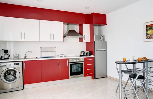 Vergel Apartment | Cosy apartment for 4 guests with pool, WIFI, A/C and TV