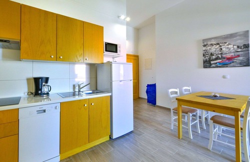 Sveti Juraj Apartment | Cosy apartment for 4 guests with A/C, WIFI, TV and terrace