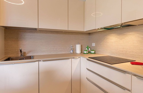 Consiglio di Rumo Apartment | Cosy apartment for 4 guests with WIFI, A/C, pool, TV, balcony and parking